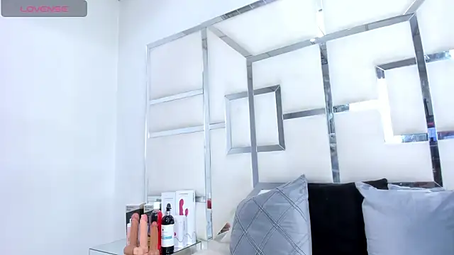 ZoeWan69 online show from 02/28/26, 02:07