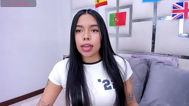 ZoeWan69 online show from 06/24/26, 03:33