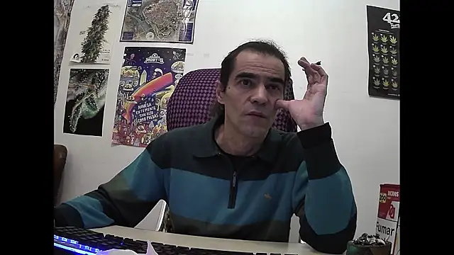 ReyDeBotones online show from 04/08/26, 09:48