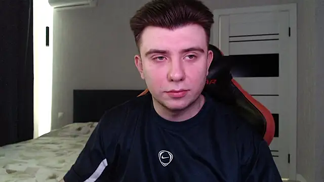 honey furry online show from 03/12/26, 06:19