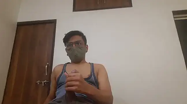 Snapshot of kk77102 chatting on 02/04/25, 05:45 kk77102 online show from 02/04/25, 05:45