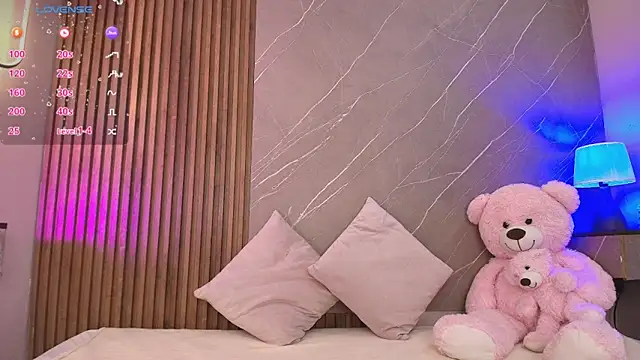 ariana jhonson1 online show from 03/04/26, 12:22