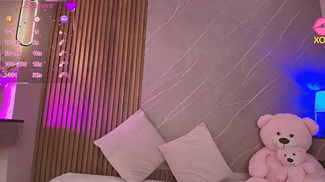 ariana jhonson1 online show from 04/14/26, 12:33