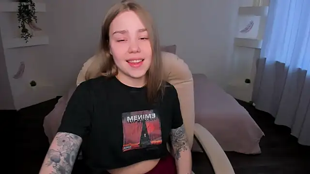 YourMegan online show from 04/13/26, 04:40