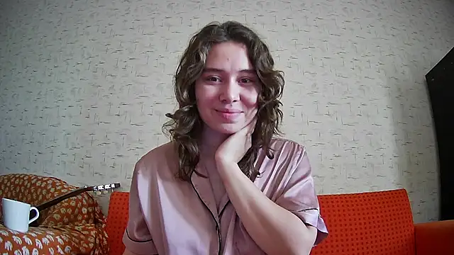 Snapshot of girliemilk chatting on 11/04/25, 06:56 girliemilk online show from 11/04/25, 06:56