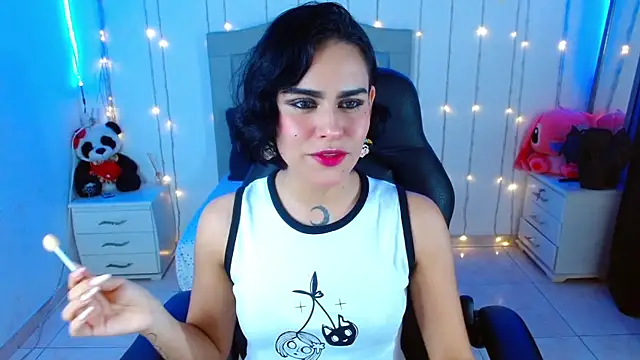 veronica luar online show from 10/21/25, 04:24