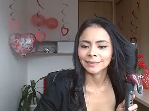 Snapshot of hema_gold chatting on 02/14/25, 01:08 hema gold online show from 02/14/25, 01:08