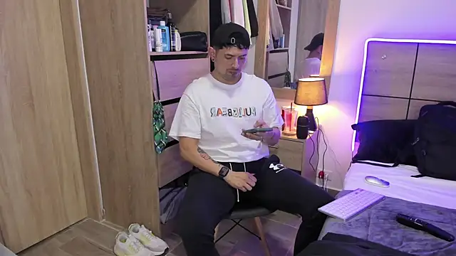 Snapshot of ILoveNYStyle chatting on 03/11/25, 10:31 ILoveNYStyle online show from 03/11/25, 10:31