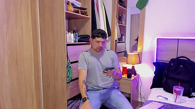 Snapshot of ILoveNYStyle chatting on 03/13/25, 12:05 ILoveNYStyle online show from 03/13/25, 12:05