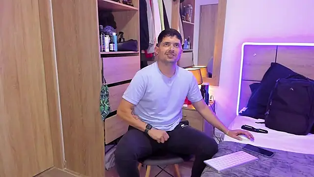 Snapshot of ILoveNYStyle chatting on 03/16/25, 11:47 ILoveNYStyle online show from 03/16/25, 11:47