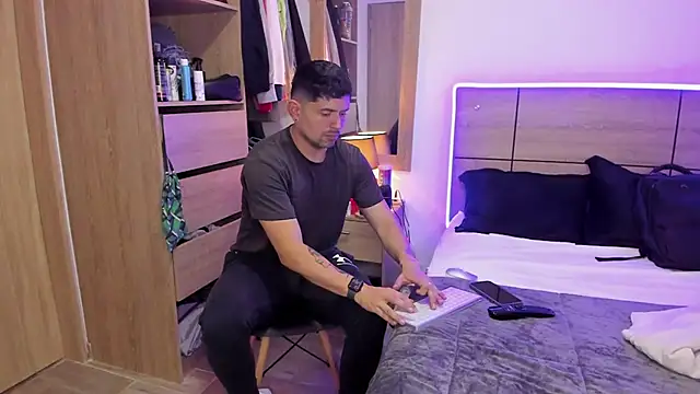 Snapshot of ILoveNYStyle chatting on 03/17/25, 09:45 ILoveNYStyle online show from 03/17/25, 09:45