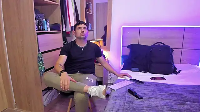 Snapshot of ILoveNYStyle chatting on 03/19/25, 10:53 ILoveNYStyle online show from 03/19/25, 10:53