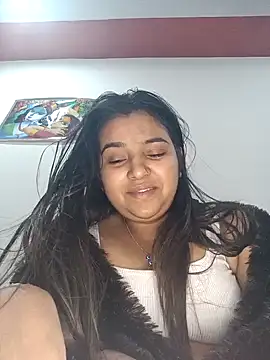 Snapshot of RAYI_01 chatting on 02/08/25, 08:21 RAYI 01 online show from 02/08/25, 08:21