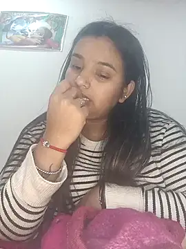 Snapshot of RAYI_01 chatting on 02/09/25, 04:50 RAYI 01 online show from 02/09/25, 04:50