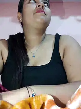 Snapshot of RAYI_01 chatting on 02/20/25, 04:46 RAYI 01 online show from 02/20/25, 04:46