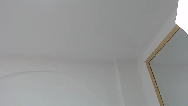 Snapshot of Your_Lady_Milf chatting on 02/13/25, 12:54 Your Lady Milf online show from 02/13/25, 12:54