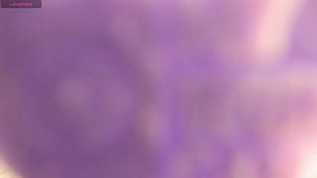 Snapshot of Your_Lady_Milf chatting on 03/16/25, 12:11 Your Lady Milf online show from 03/16/25, 12:11