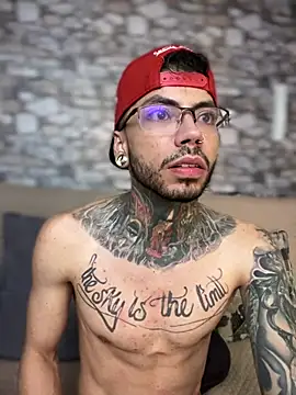 Snapshot of Walker_Thomas1 chatting on 03/07/25, 07:49 Walker Thomas1 online show from 03/07/25, 07:49