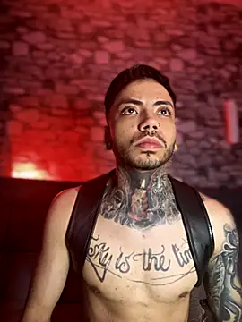 Snapshot of Walker_Thomas1 chatting on 09/13/25, 02:00 Walker Thomas1 online show from 09/13/25, 02:00