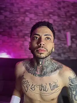 Snapshot of Walker_Thomas1 chatting on 09/22/25, 12:56 Walker Thomas1 online show from 09/22/25, 12:56