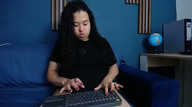 Snapshot of ema_abby chatting on 02/10/25, 10:09 ema abby online show from 02/10/25, 10:09