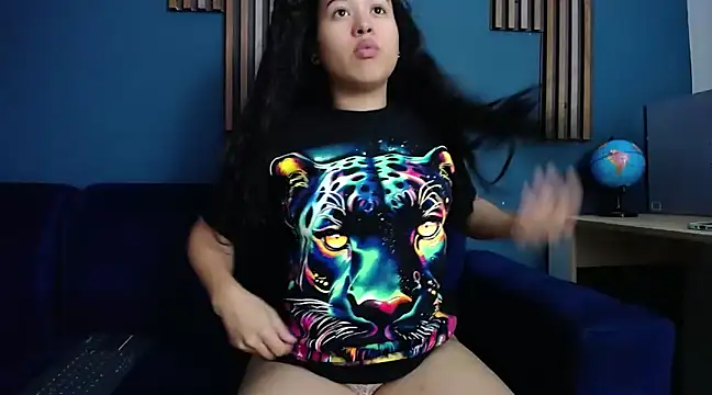 Snapshot of ema_abby chatting on 02/19/25, 04:23 ema abby online show from 02/19/25, 04:23