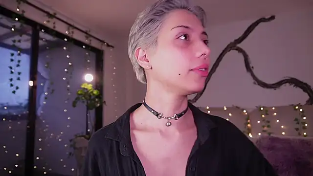 soidai miiu online show from 10/12/25, 11:20