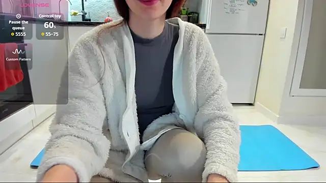 Snapshot of Katya_yoga chatting on 12/17/25, 04:18 Katya yoga online show from 12/17/25, 04:18