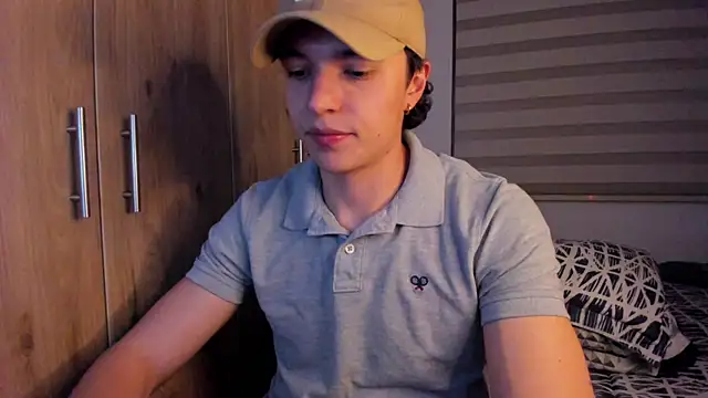 Snapshot of Mastrangelo_xxx chatting on 10/08/25, 04:10 Mastrangelo xxx online show from 10/08/25, 04:10