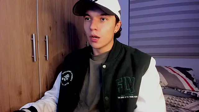 Mastrangelo xxx online show from 12/23/25, 04:10