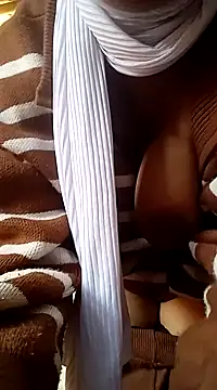 Snapshot of Hajar-coco chatting on 02/10/25, 11:25 Hajar-coco online show from 02/10/25, 11:25