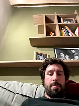 Ovett086 online show from 12/14/25, 02:06