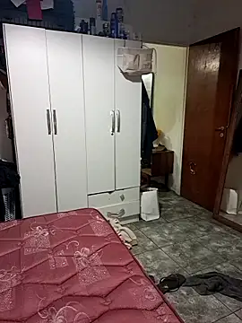 Snapshot of liamlara chatting on 11/06/25, 02:23 liamlara online show from 11/06/25, 02:23