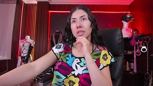 Snapshot of XiaQueen chatting on 12/04/25, 09:01 XiaQueen online show from 12/04/25, 09:01