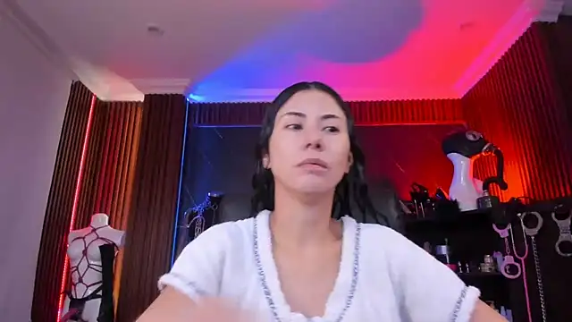 Snapshot of XiaQueen chatting on 02/13/26, 11:28 XiaQueen online show from 02/13/26, 11:28