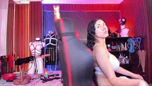 Snapshot of XiaQueen chatting on 04/03/26, 01:42 XiaQueen online show from 04/03/26, 01:42