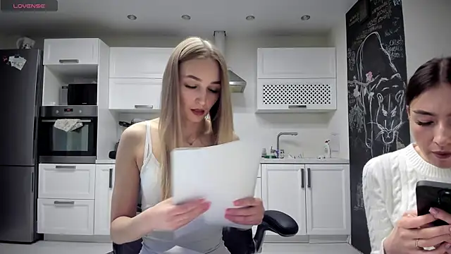 lisenok online show from 05/27/26, 06:27