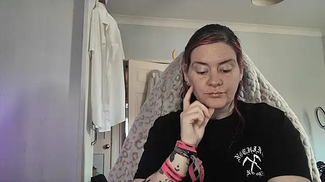 AureliaXOX online show from 03/20/26, 10:53