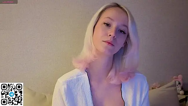 Snapshot of Anadeyaaa chatting on 09/12/25, 01:49 Anadeyaaa online show from 09/12/25, 01:49