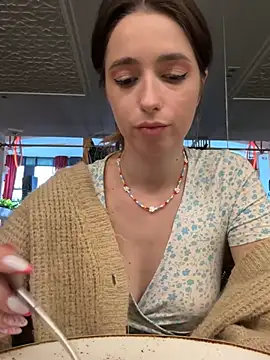 Maria Moonlight online show from 03/09/25, 02:43