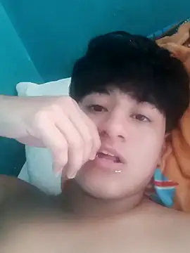 Snapshot of theghoss chatting on 02/02/25, 06:20 theghoss online show from 02/02/25, 06:20