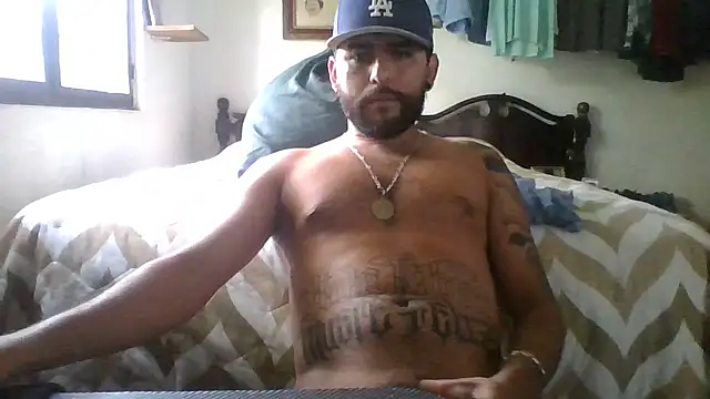 Snapshot of dickman10 chatting on 09/18/25, 04:03 dickman10 online show from 09/18/25, 04:03