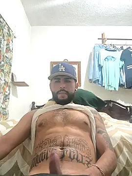 Snapshot of dickman10 chatting on 10/14/25, 04:13 dickman10 online show from 10/14/25, 04:13