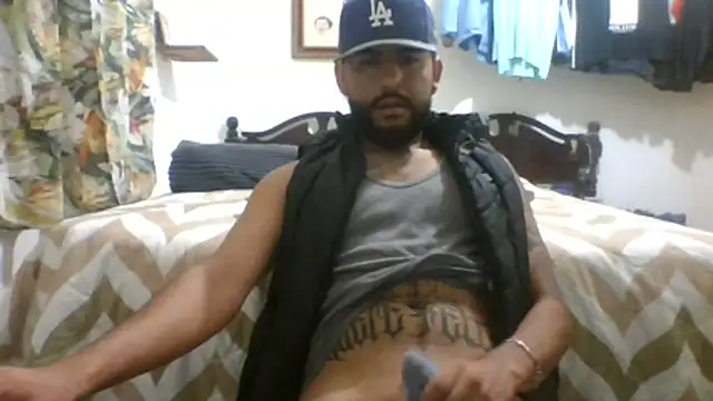 Snapshot of dickman10 chatting on 10/18/25, 04:15 dickman10 online show from 10/18/25, 04:15