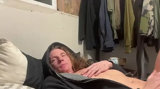 Snapshot of redone8in chatting on 02/05/25, 06:56 redone8in online show from 02/05/25, 06:56