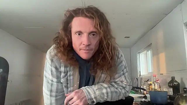 Snapshot of redone8in chatting on 02/09/25, 01:22 redone8in online show from 02/09/25, 01:22