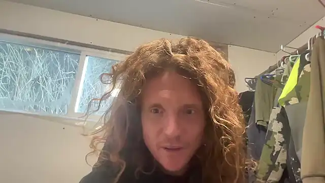 Snapshot of redone8in chatting on 02/12/25, 05:26 redone8in online show from 02/12/25, 05:26