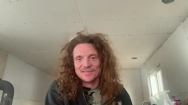 Snapshot of redone8in chatting on 02/15/25, 05:50 redone8in online show from 02/15/25, 05:50