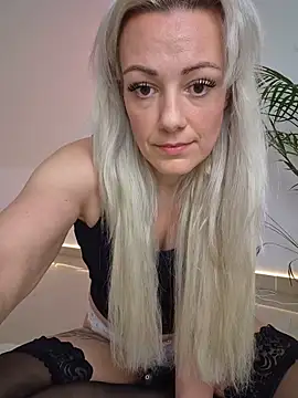 TessaWayne online show from 06/12/26, 07:35