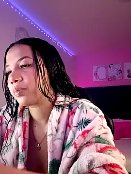 Snapshot of SallyWhitee chatting on 01/06/26, 04:16 SallyWhitee online show from 01/06/26, 04:16